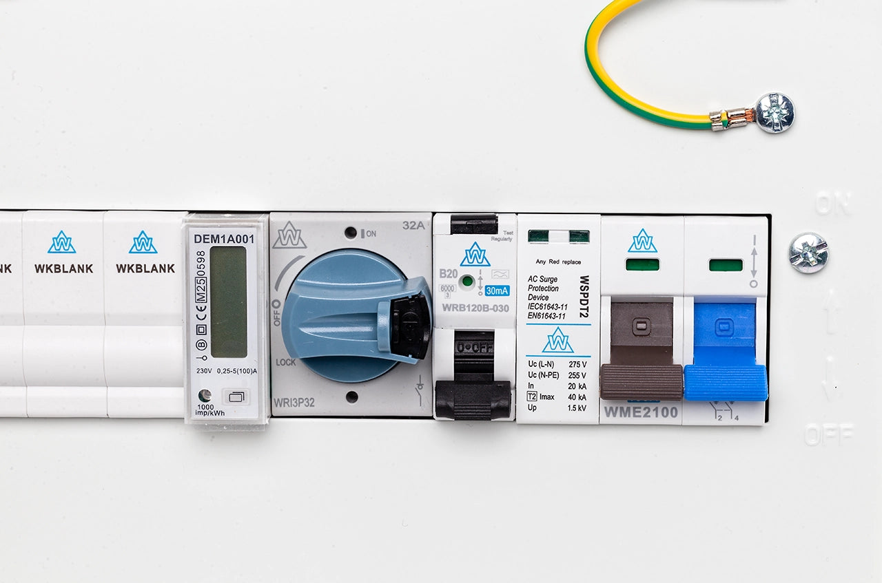 10 Way Solar Consumer Unit with RCBO, Rotary Isolator & kWh Meter (WME10/SOL1)