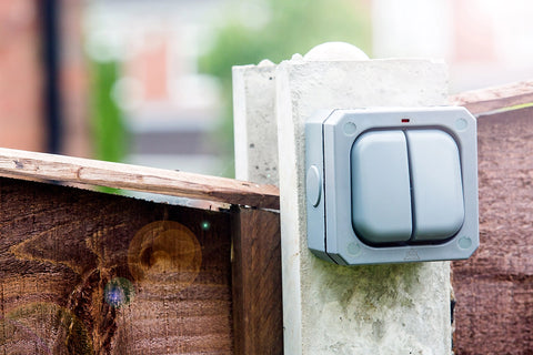20A Weatherproof IP65 2 Gang 2 Way Switch (WS2G2W)