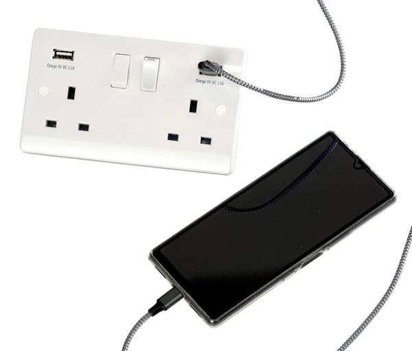 13A Double Switched USB Wall Socket